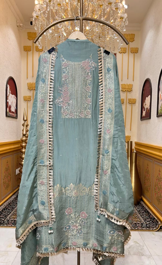 Zarvani Banarasi Heirloom Suit (Green)