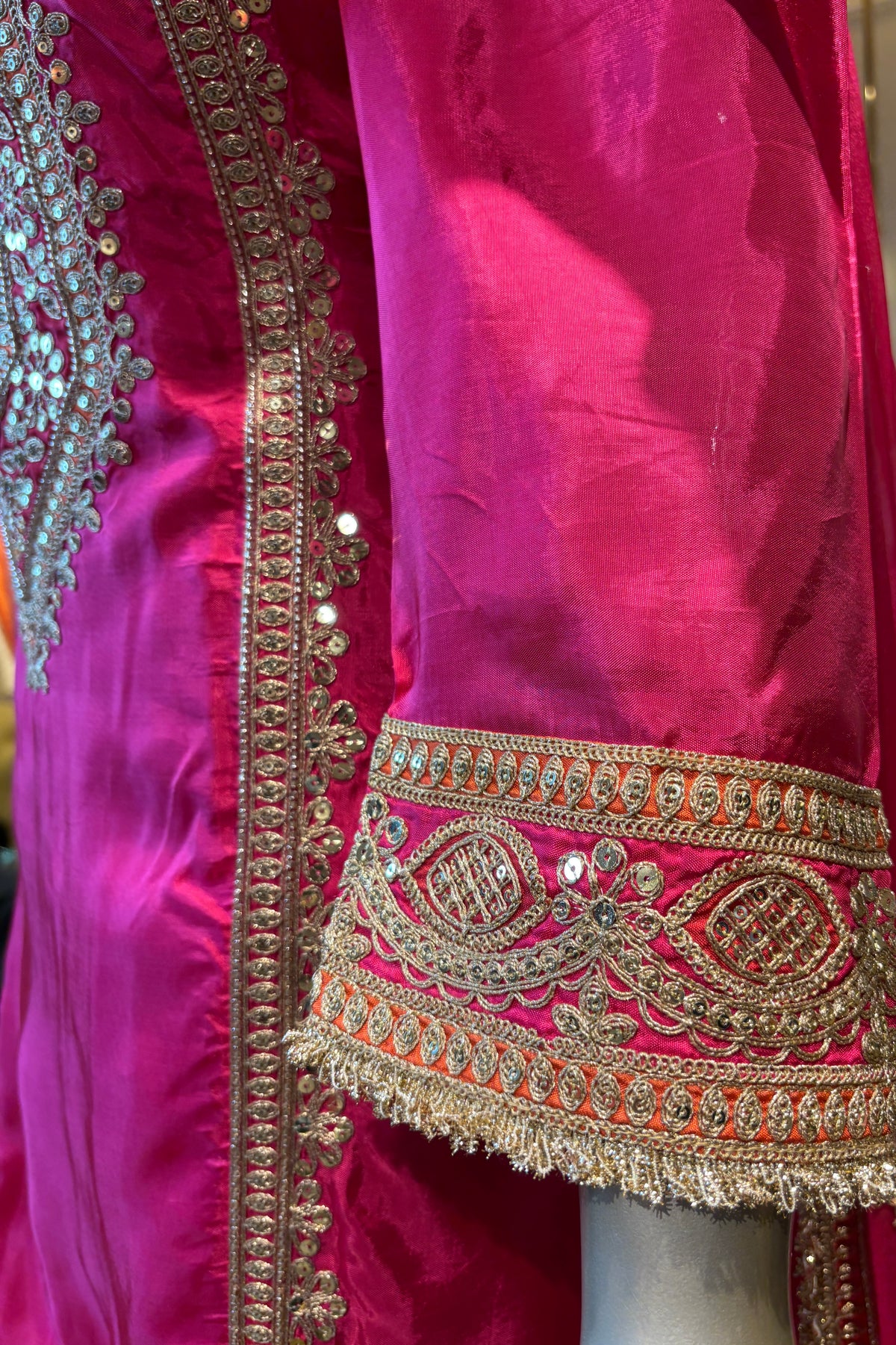 Shahpari Farshi Suit