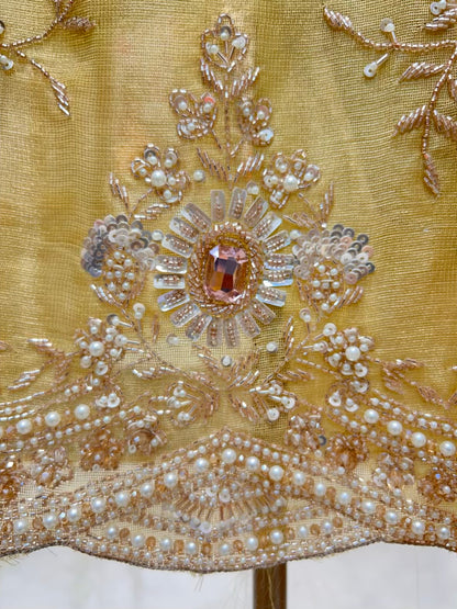 Mahira Banarasi Élan Suit (Mustard)