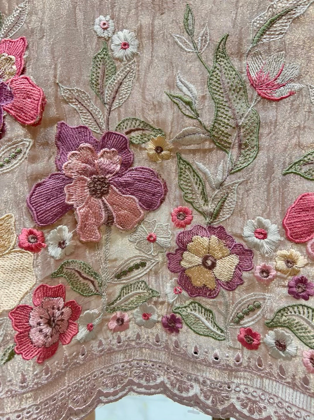 Navya Thread Crush Tissue Suit