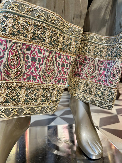 Zivanya Pakistani Suit