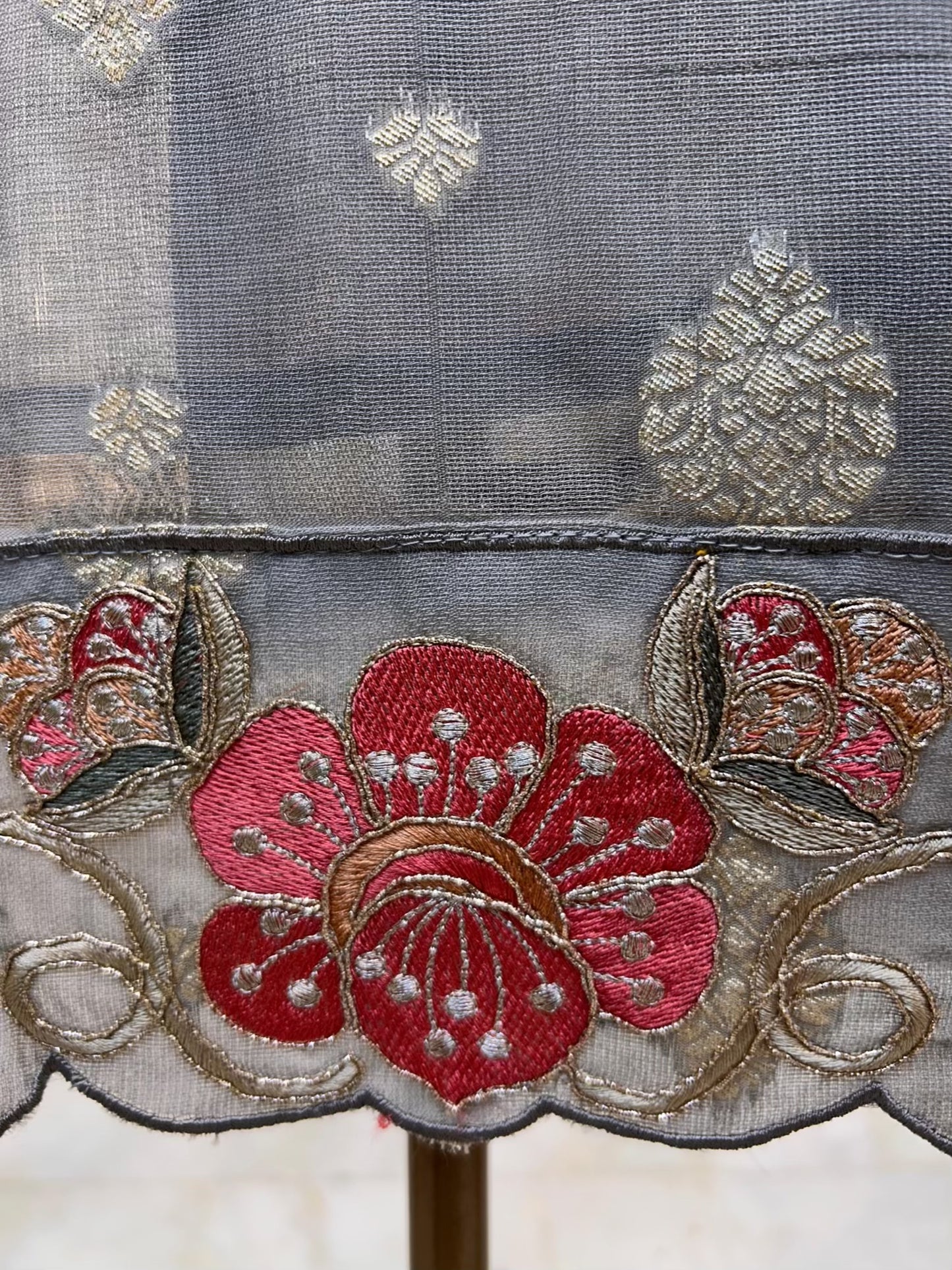 Ruhzeen Banarasi Gota Suit (Silver Grey)