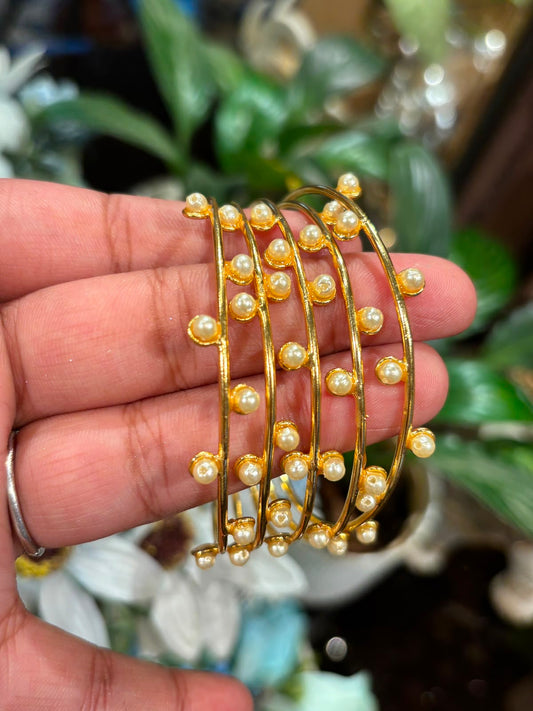 Pearl Halo Bangle