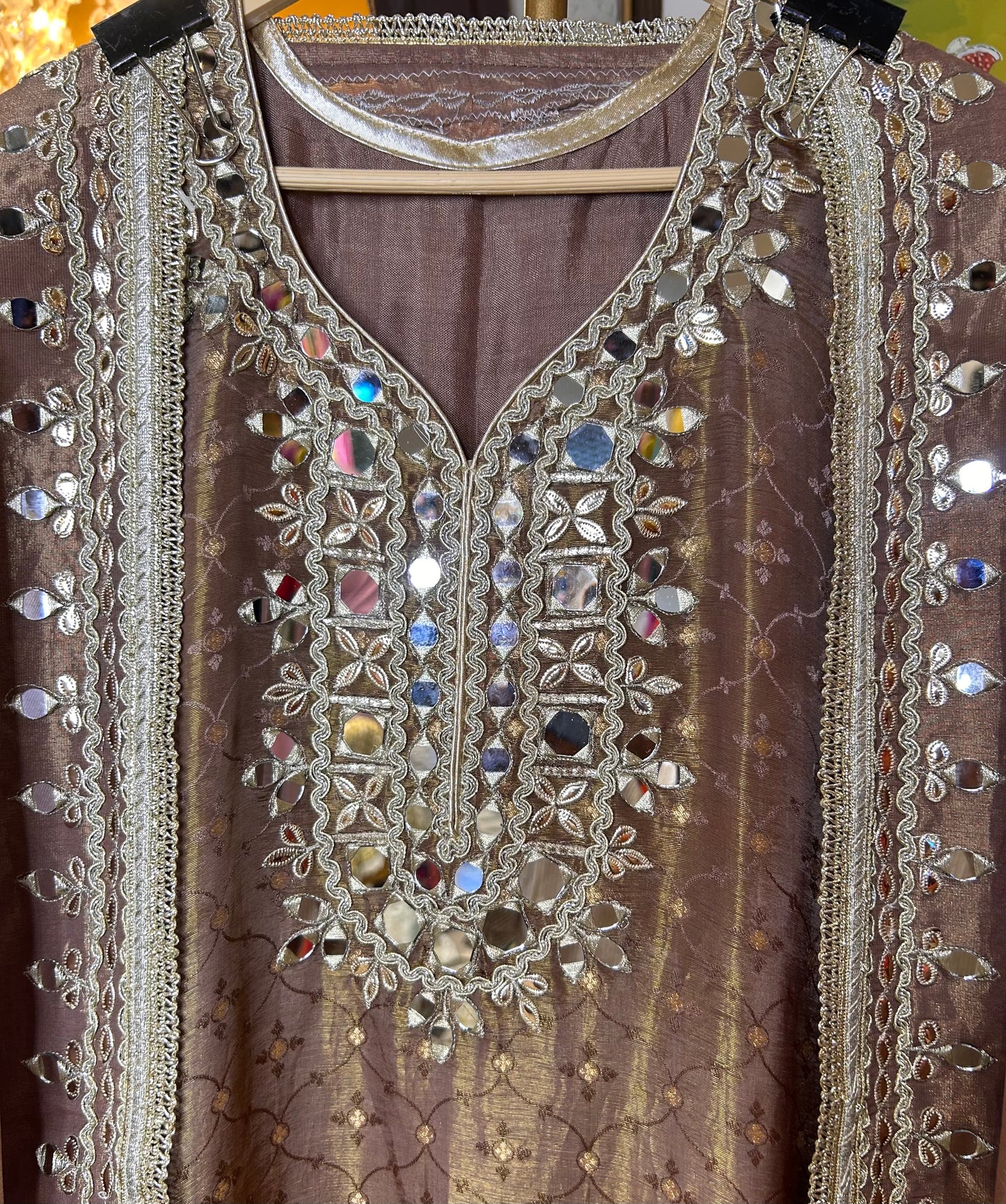 Meher-e-Jahaan (Brown)