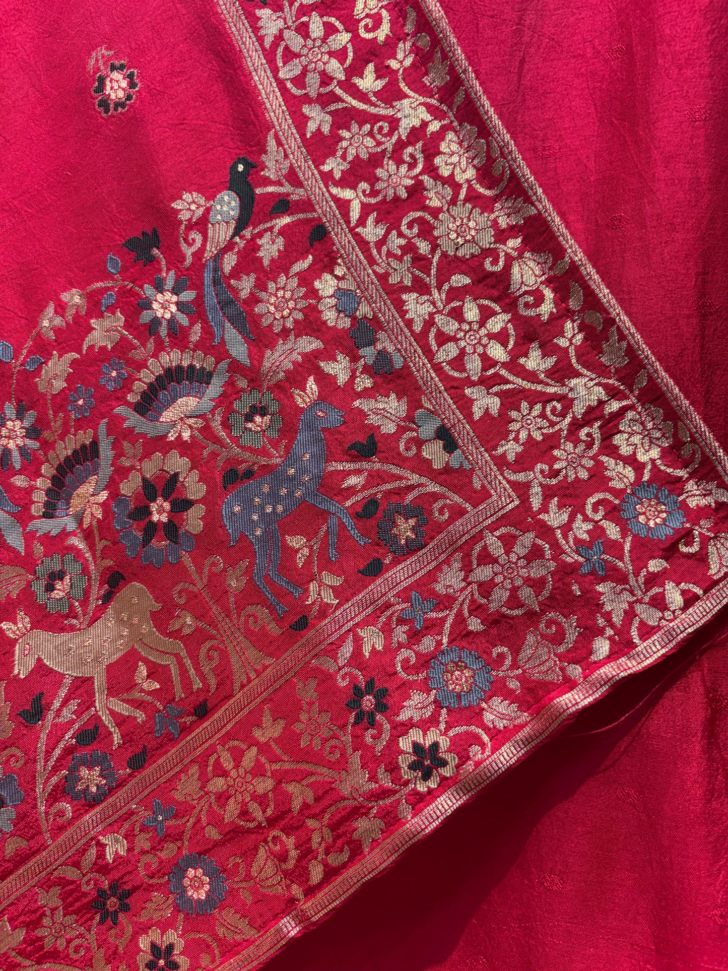 Élara Noor Banarasi Silk Suit