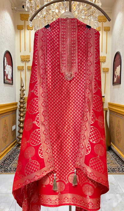 Riwaayat Banaras Suit