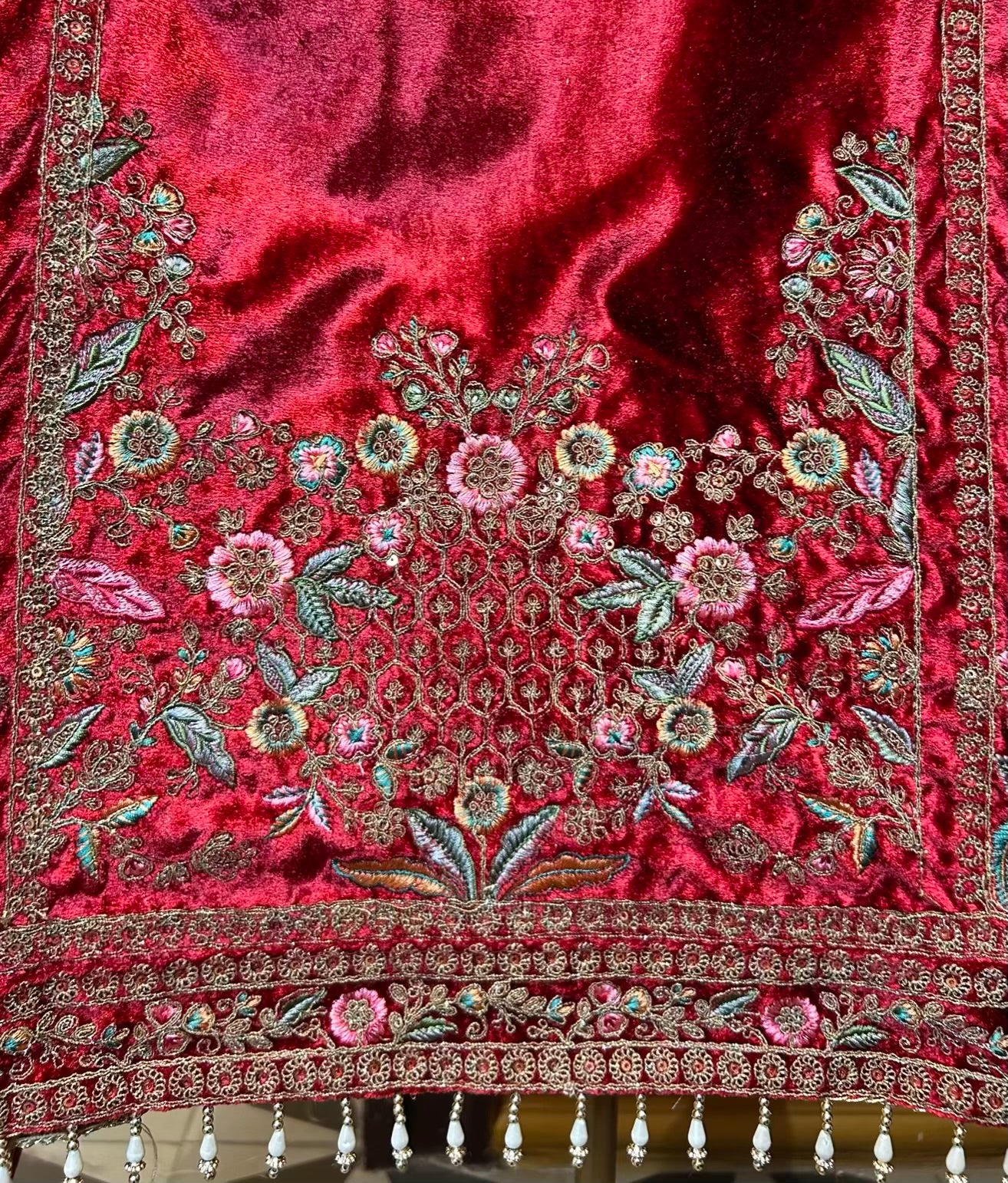 Ferozara Velvet Suit (Red)