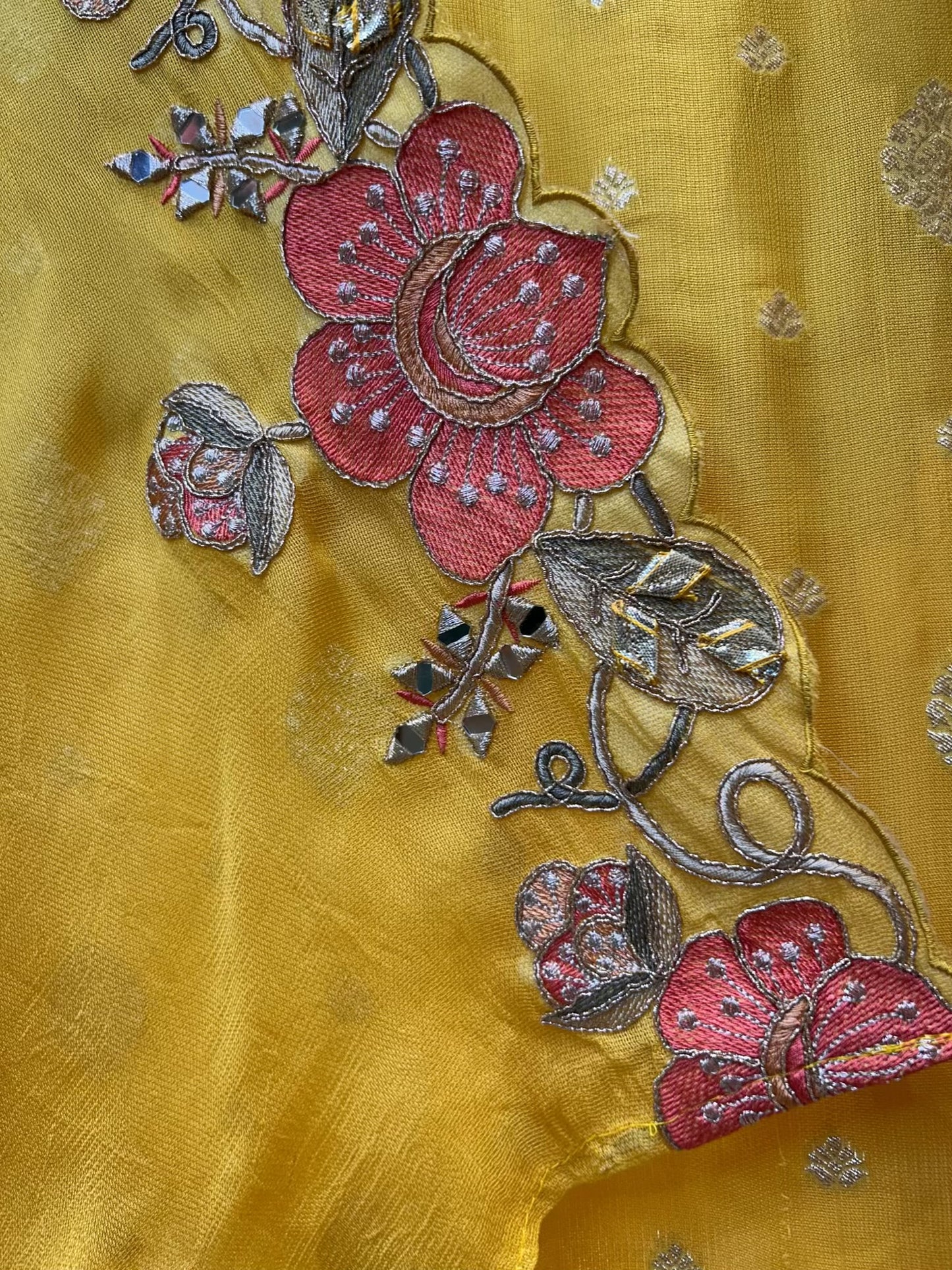 Ruhzeen Banarasi Gota Suit (Yellow)