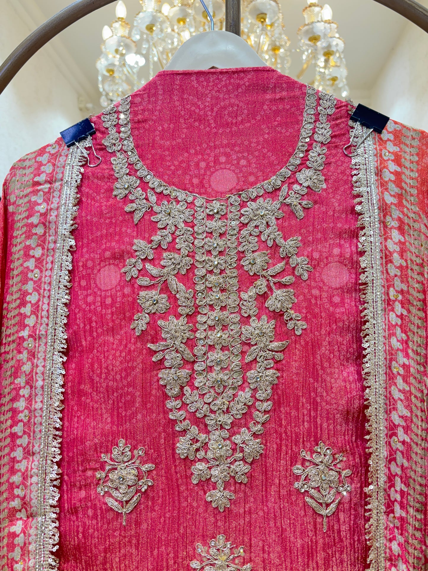 Noor Tissé Suit