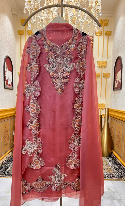 Sarini Motidar Suit (Pink)