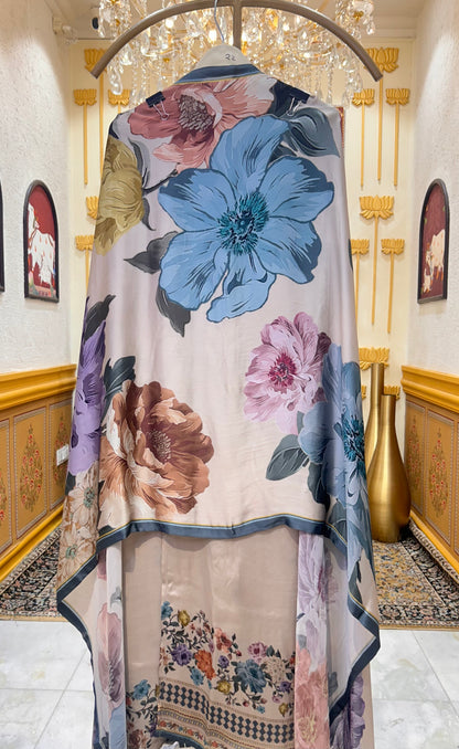 Satiné Floria Suit
