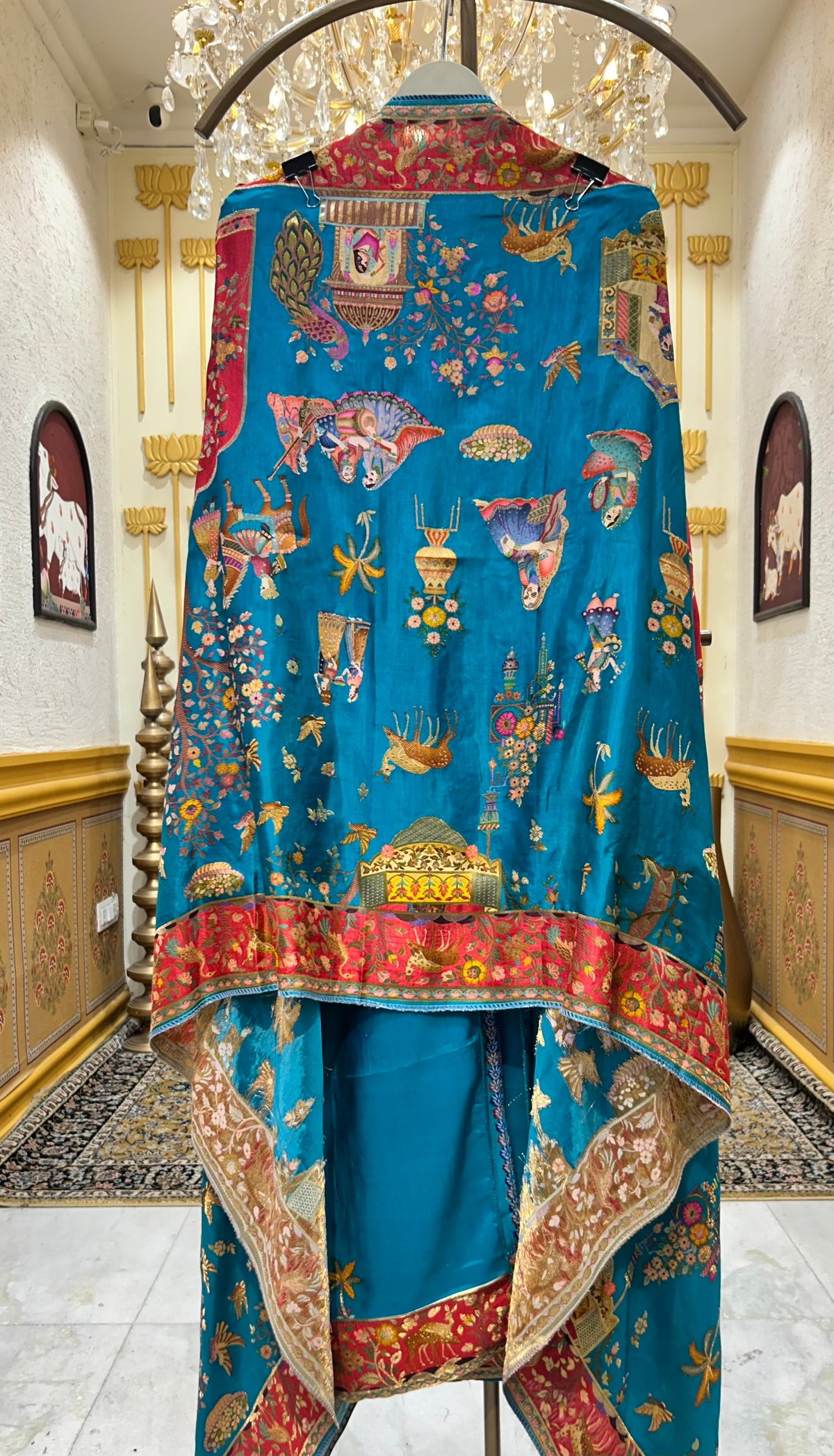 Baniraa Silk Suit