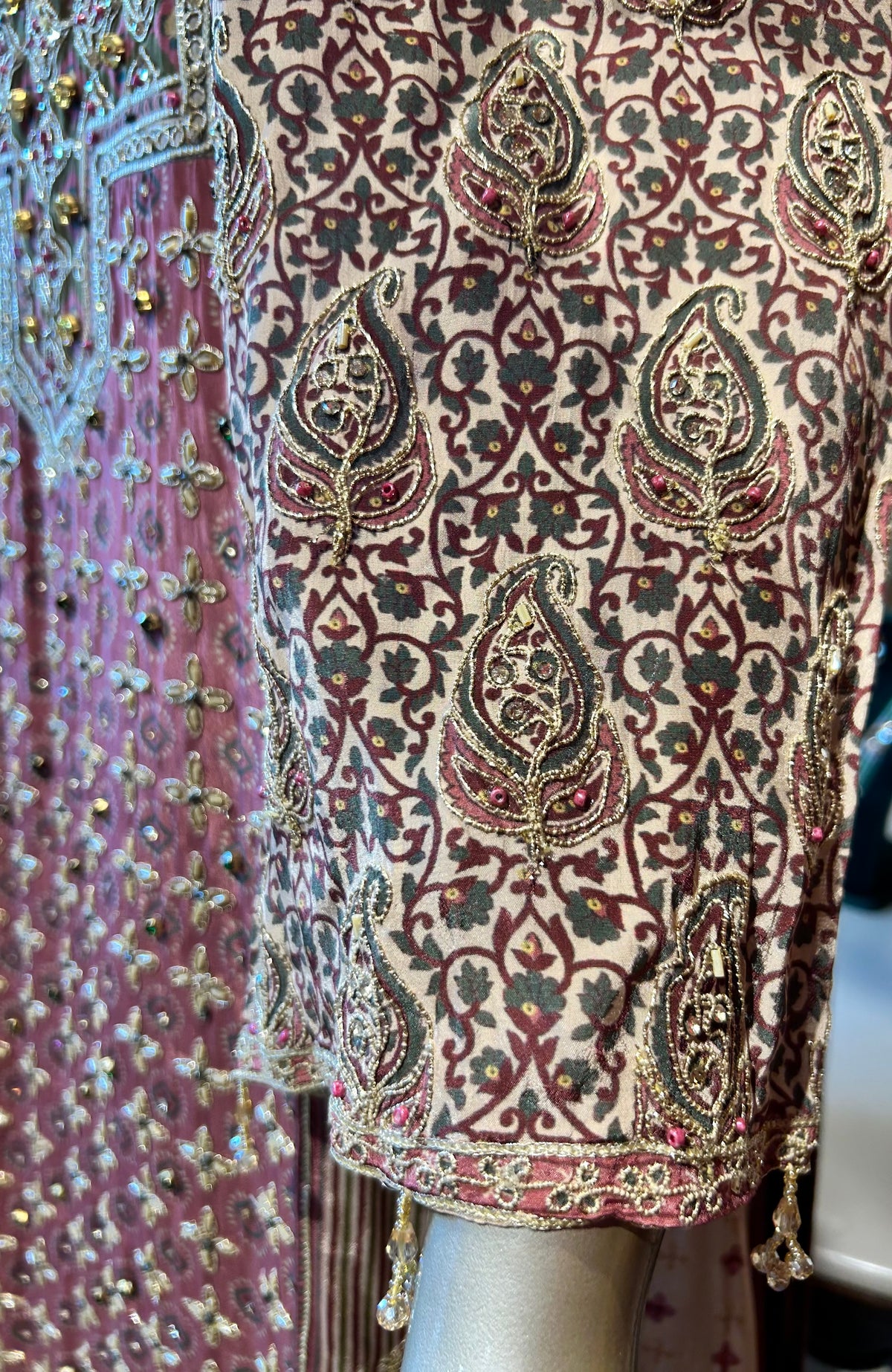 Zivanya Pakistani Suit