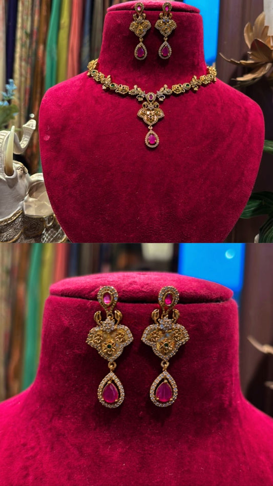 Gulnaar Heirloom Set