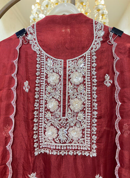 Élan d’Or Organza Suit