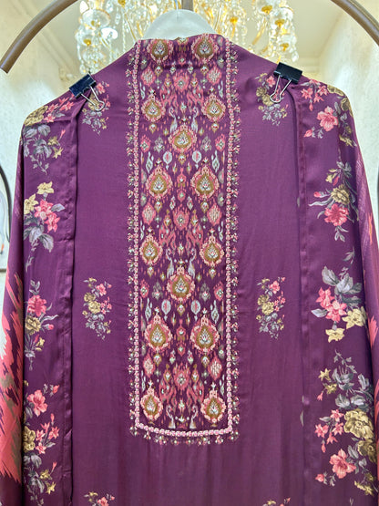 Satiné Pearl Bloom Suit