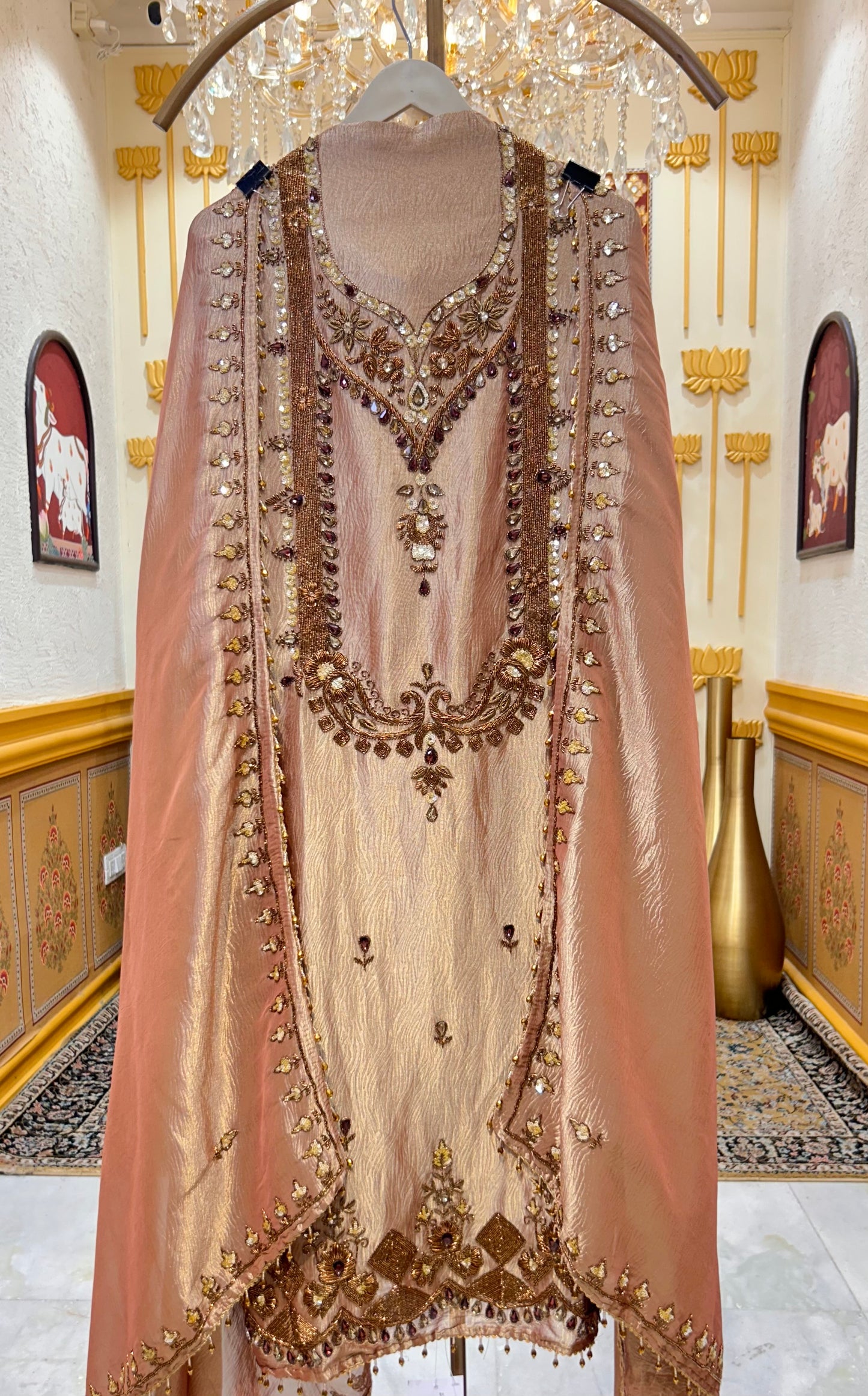 Roshnara Tissue Suit