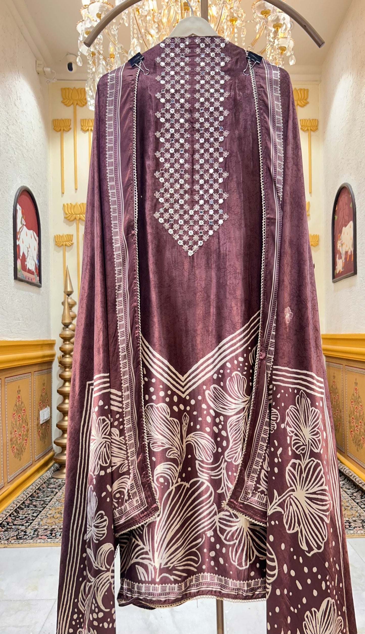 Eira Gajji Suit