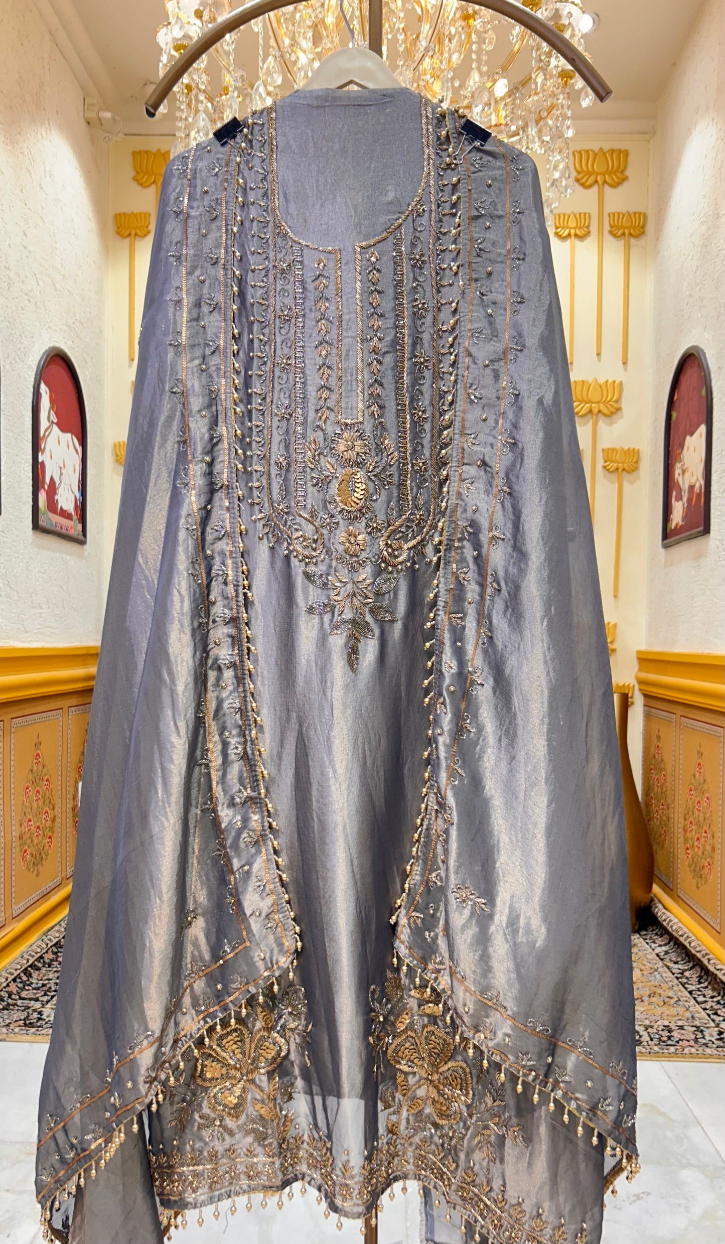 Meher Noor Élite Suit
