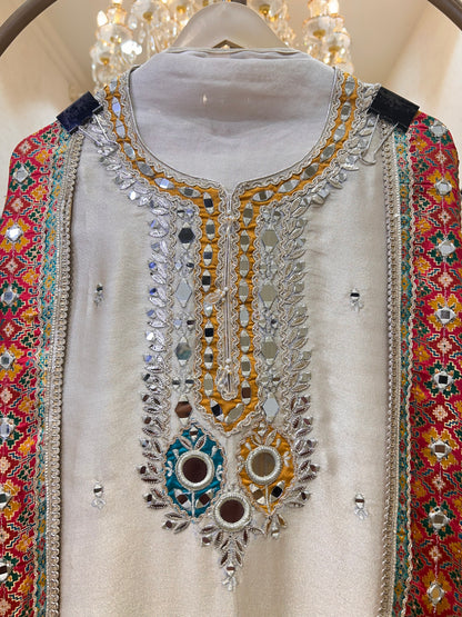 Aaina Zariya Suit