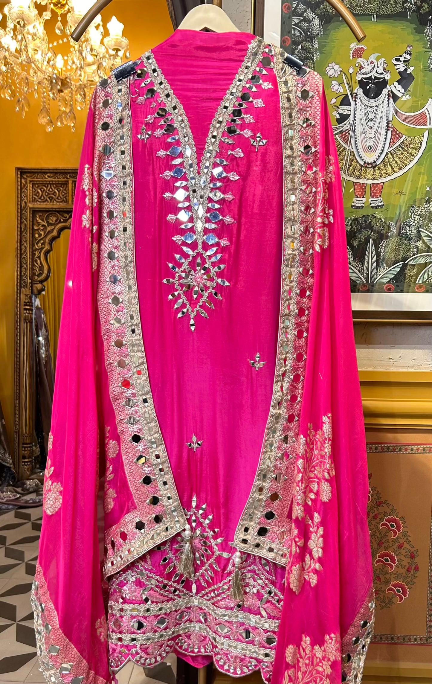 Aabroo-e-Aaina (Magenta)