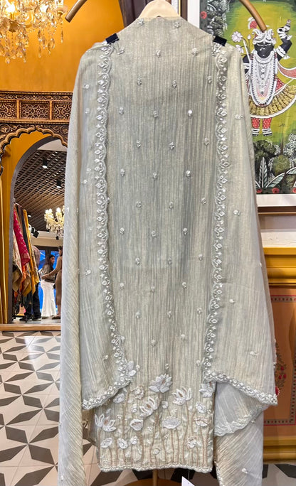 Mahroza Crushed Organza Suit (Silver Grey)