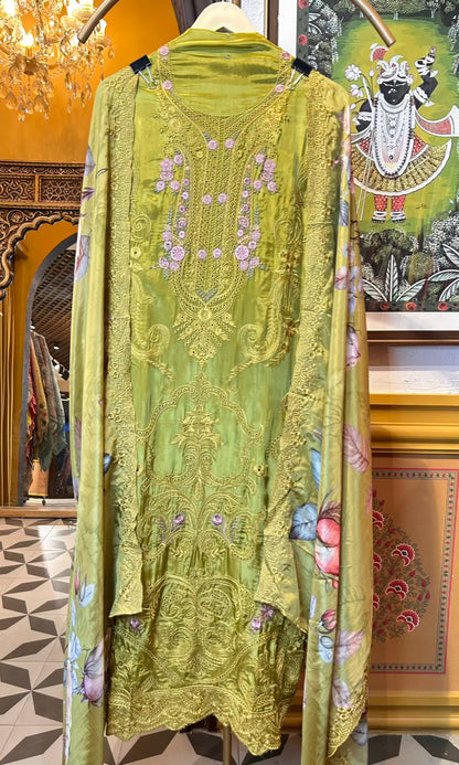 Mirzara Florenté Suit (Parrot Green)