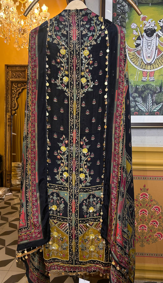 Noor-e-Tasveer (Black)