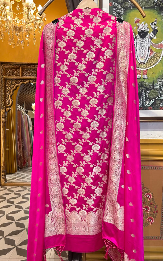 Zarposh Banarasi Suit (Magenta)