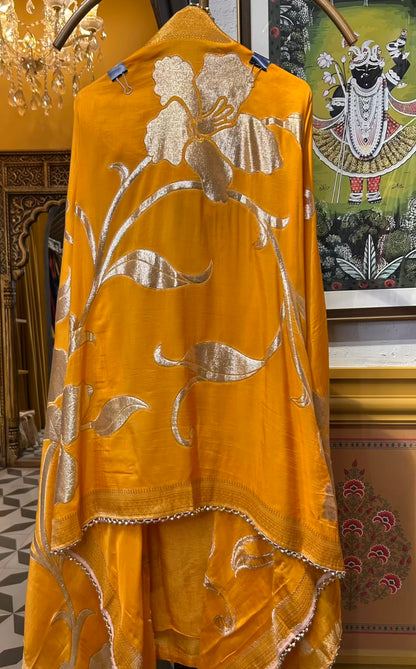 Meerbaaz Banarasi Suit (Yellow)