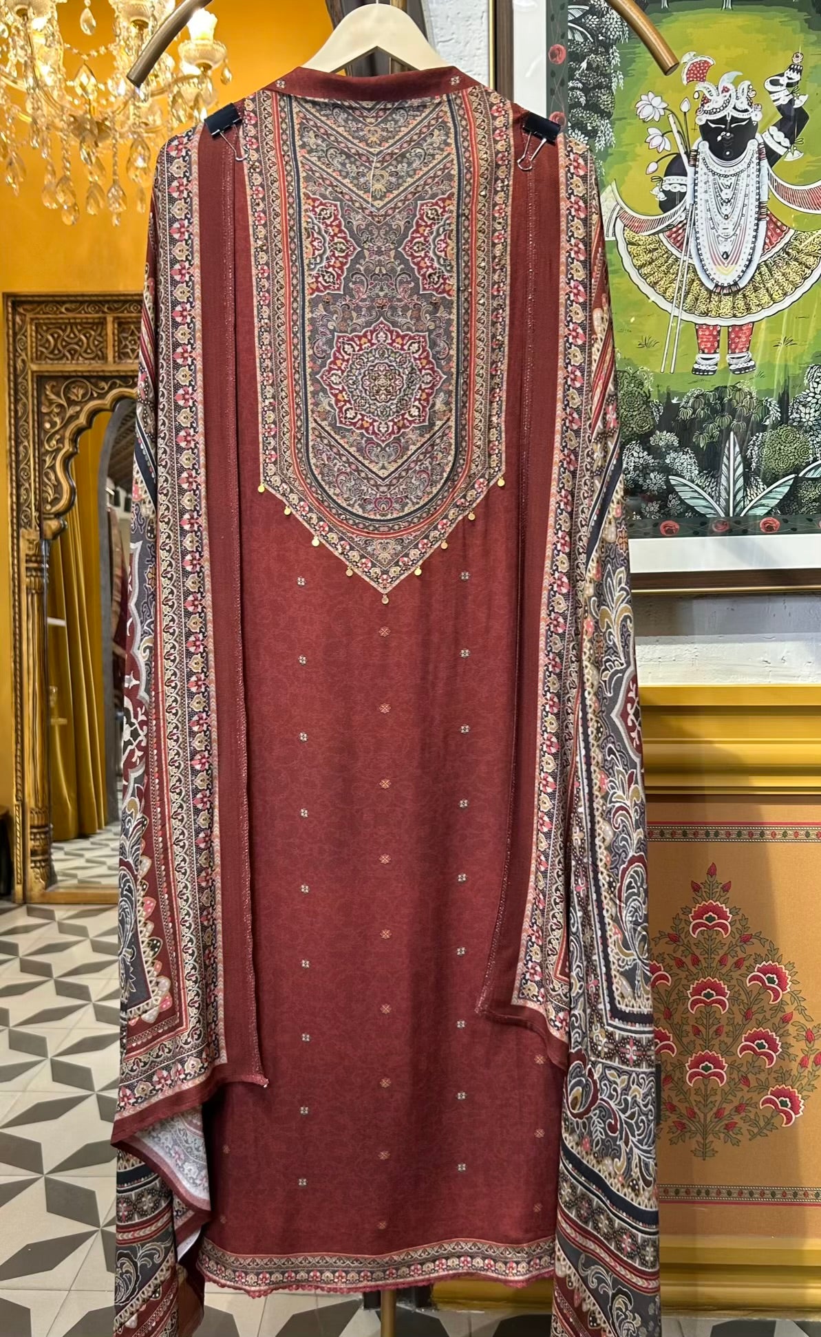 Siyana Pashmina Suit (Maroon)