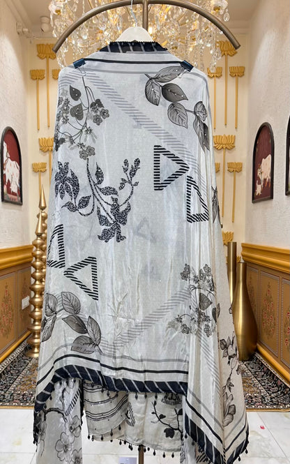 Zarmina ArtSilk Suit