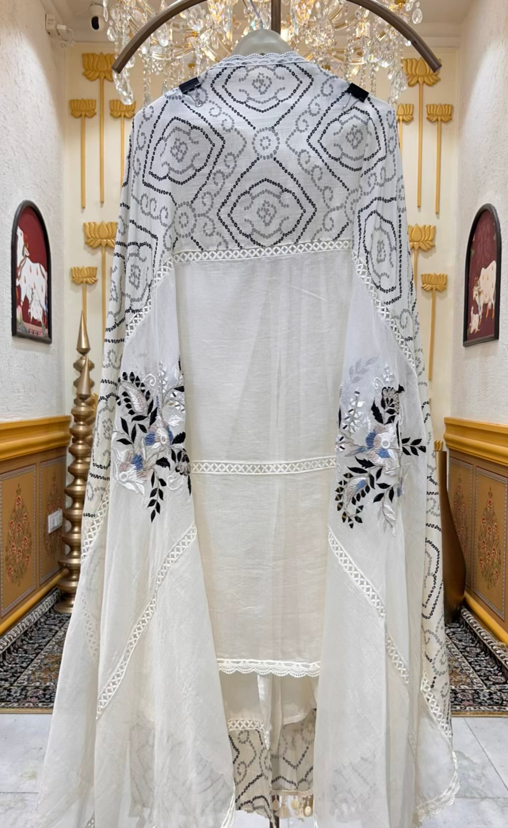 Azeen Aaina Thread Suit