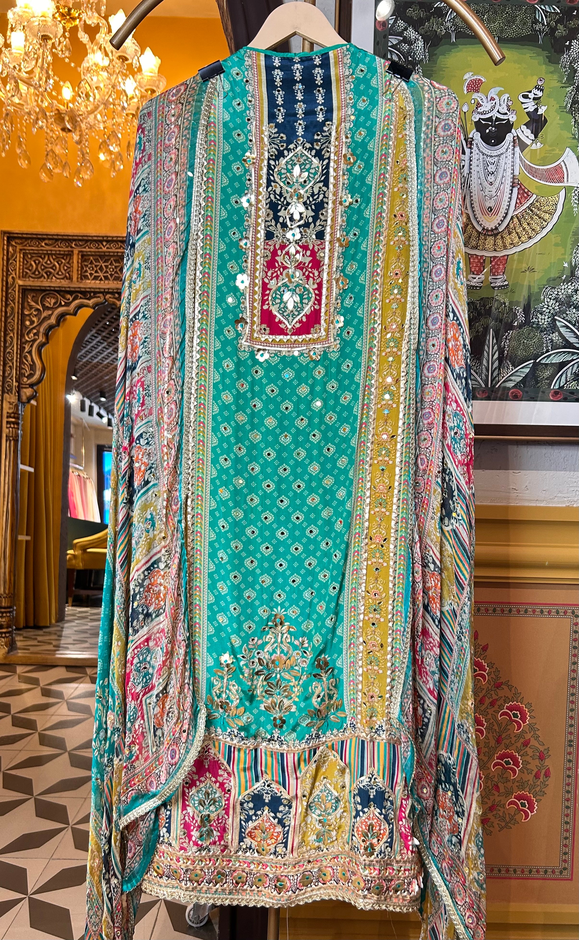 Naureen Crêpe Suit (Green)