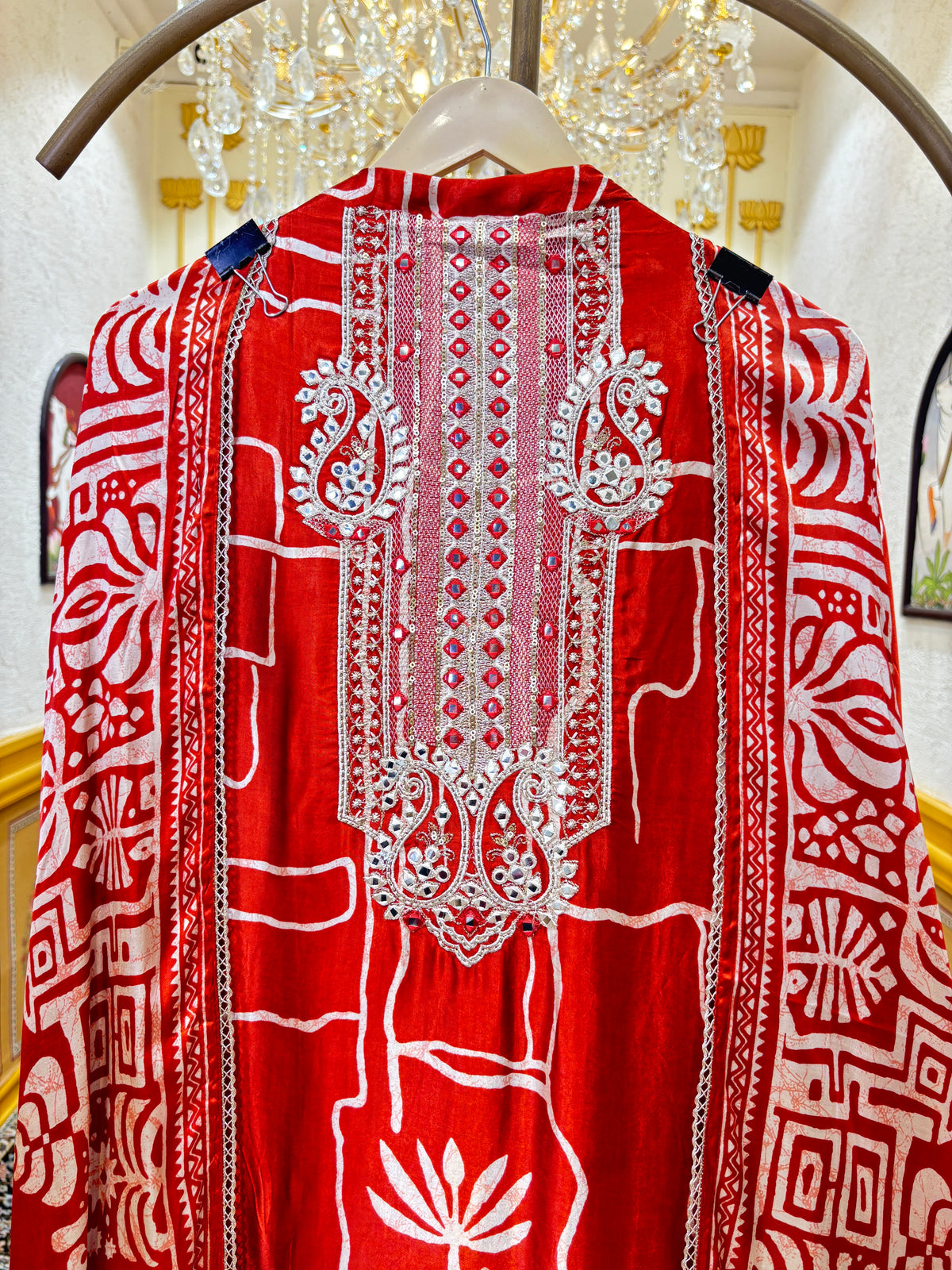 Gulsheesh Gaji Suit