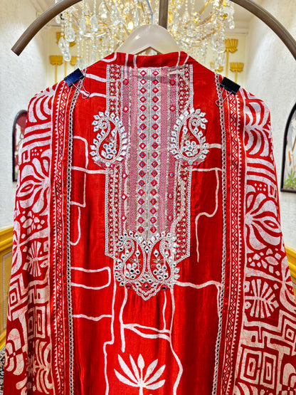 Gulsheesh Gaji Suit