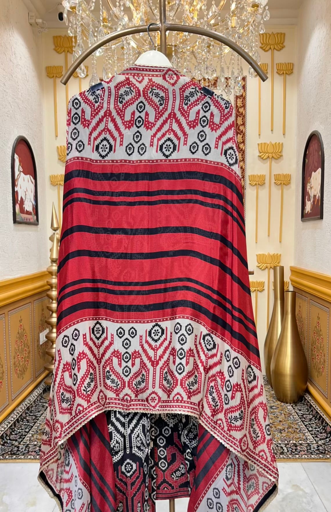 Aavira Sehra Silk Suit (Black)