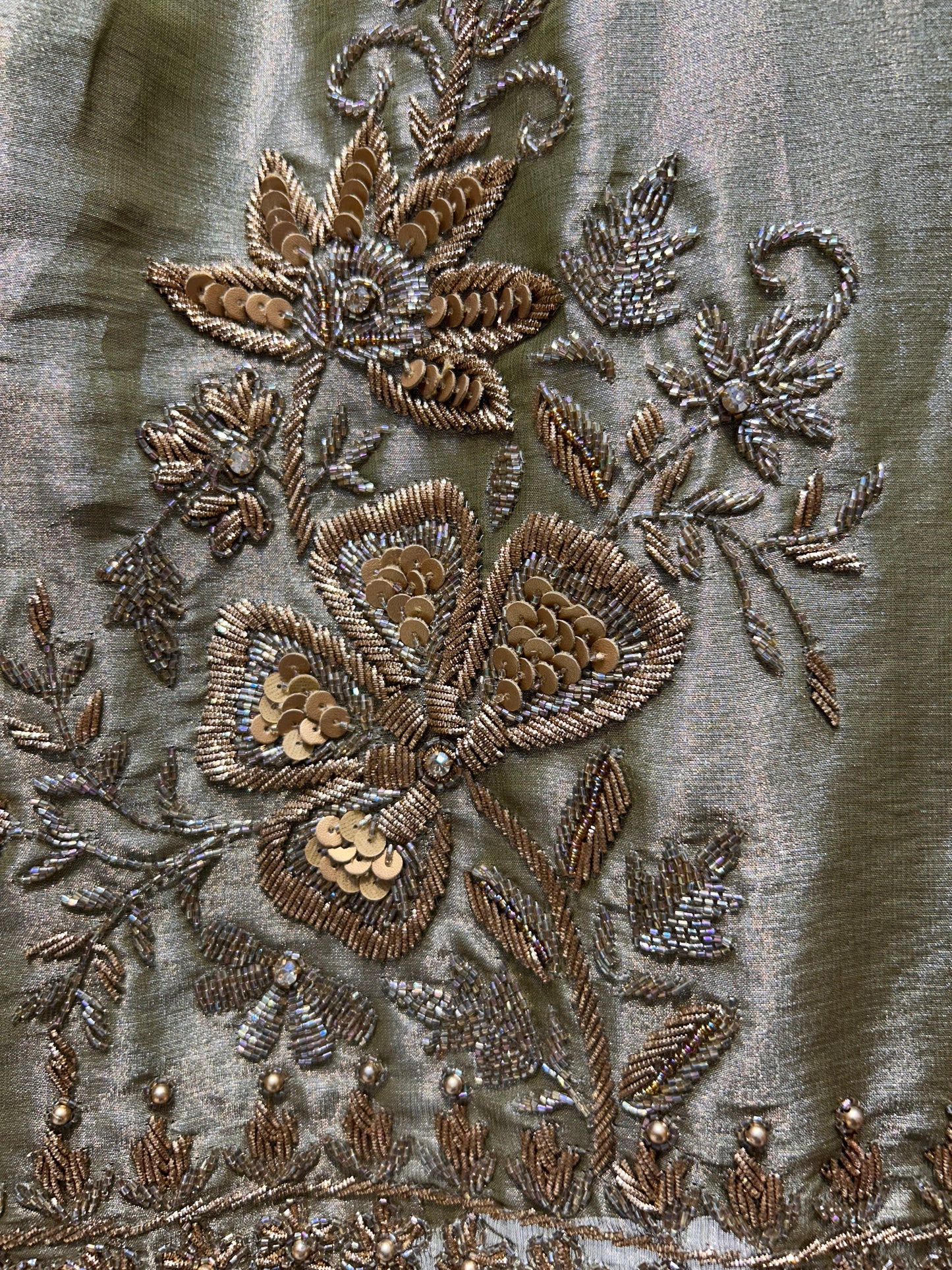 Meher Noor Élite Suit