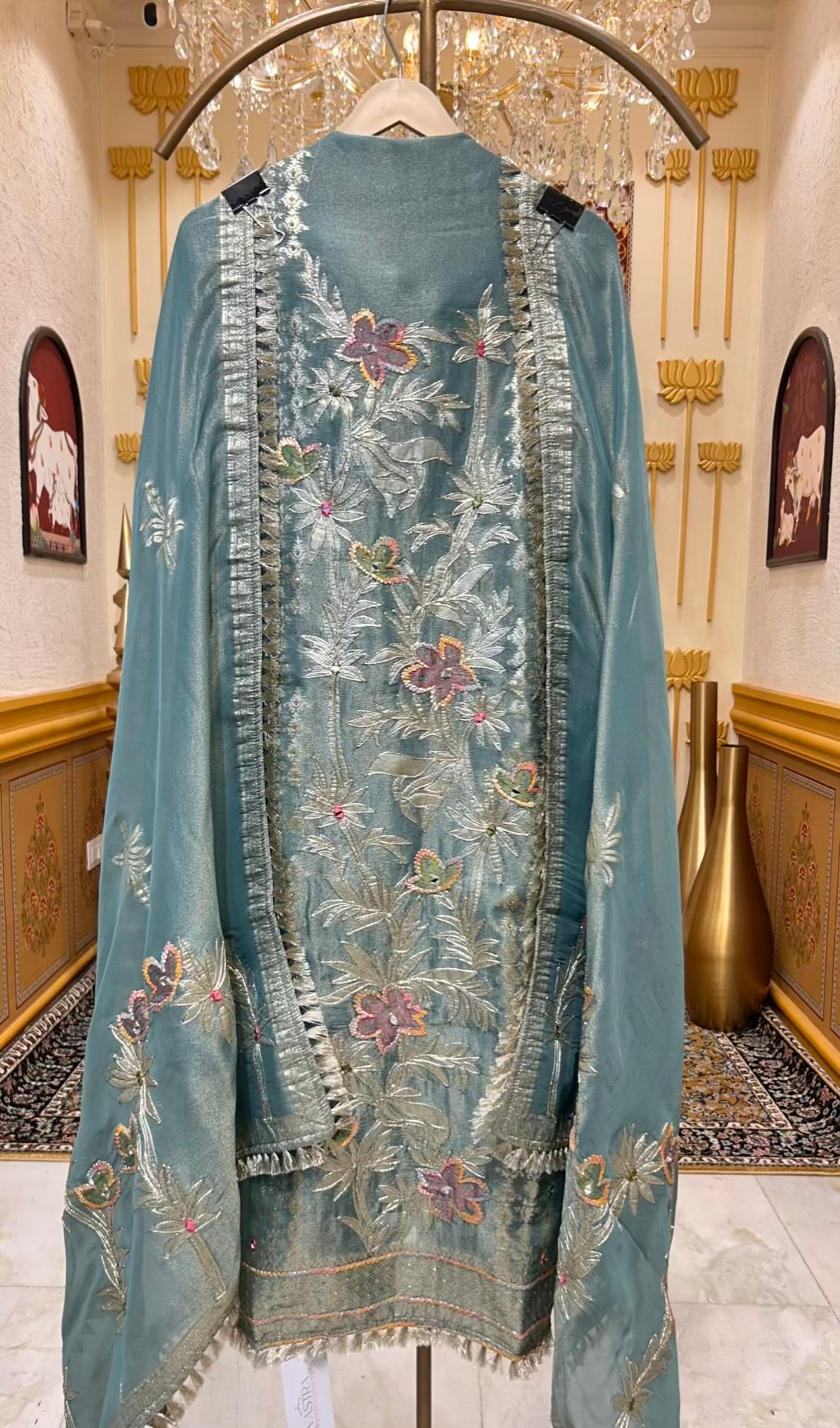 Zarveen SilverÉlan Suit (Peacock Green)