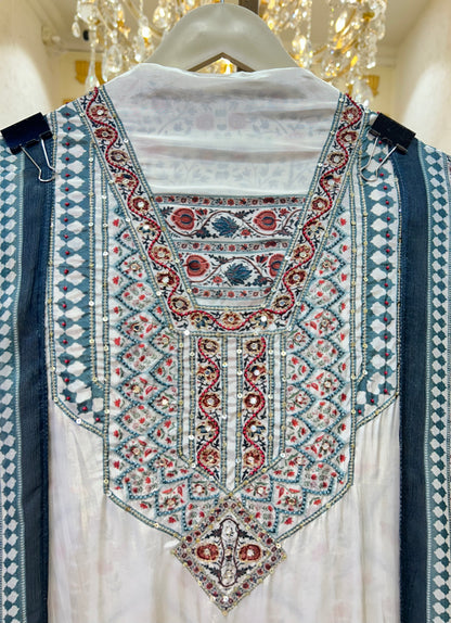Abeerika Crepe Suit