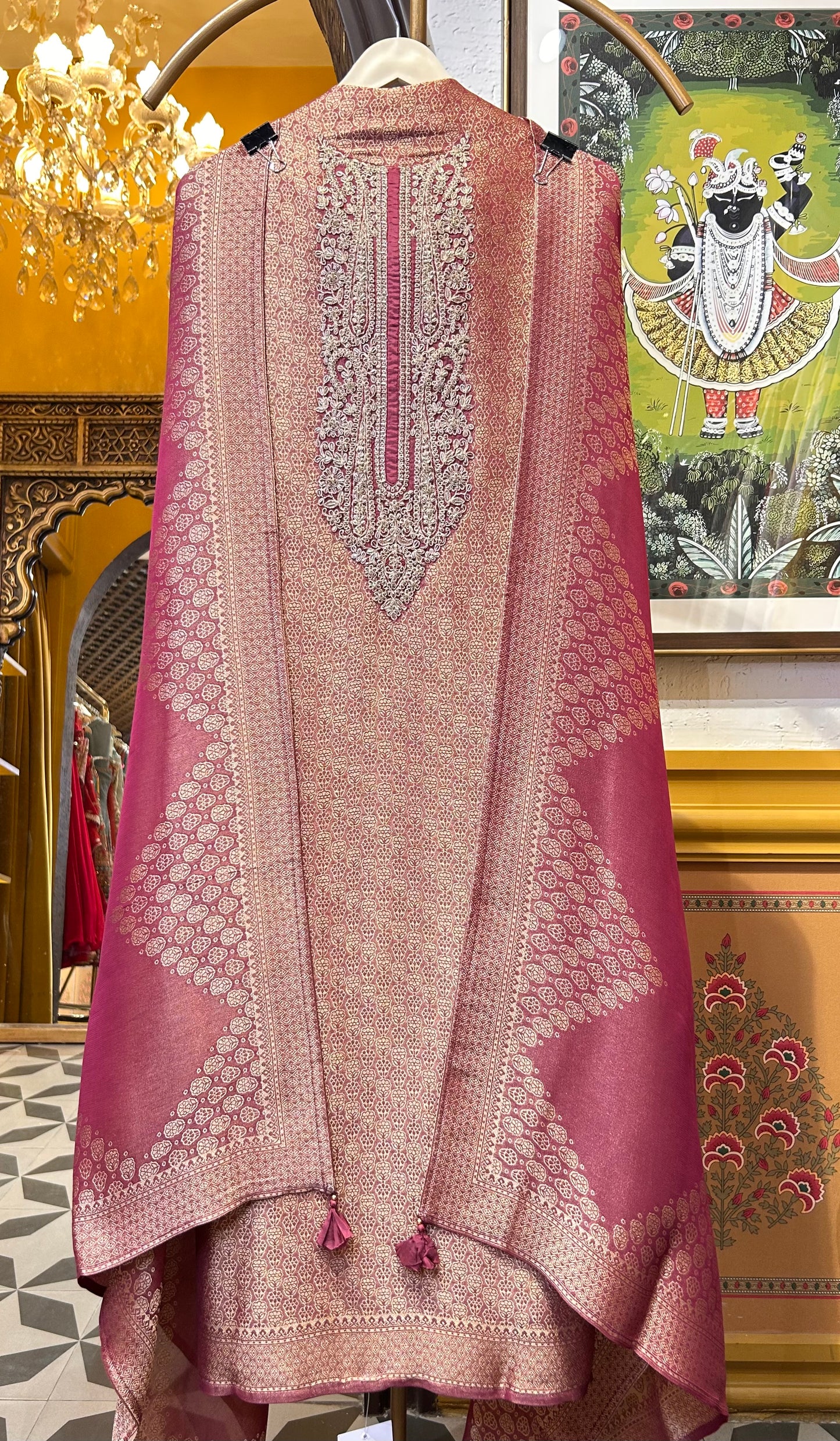 Rivéa Banarasi Suit