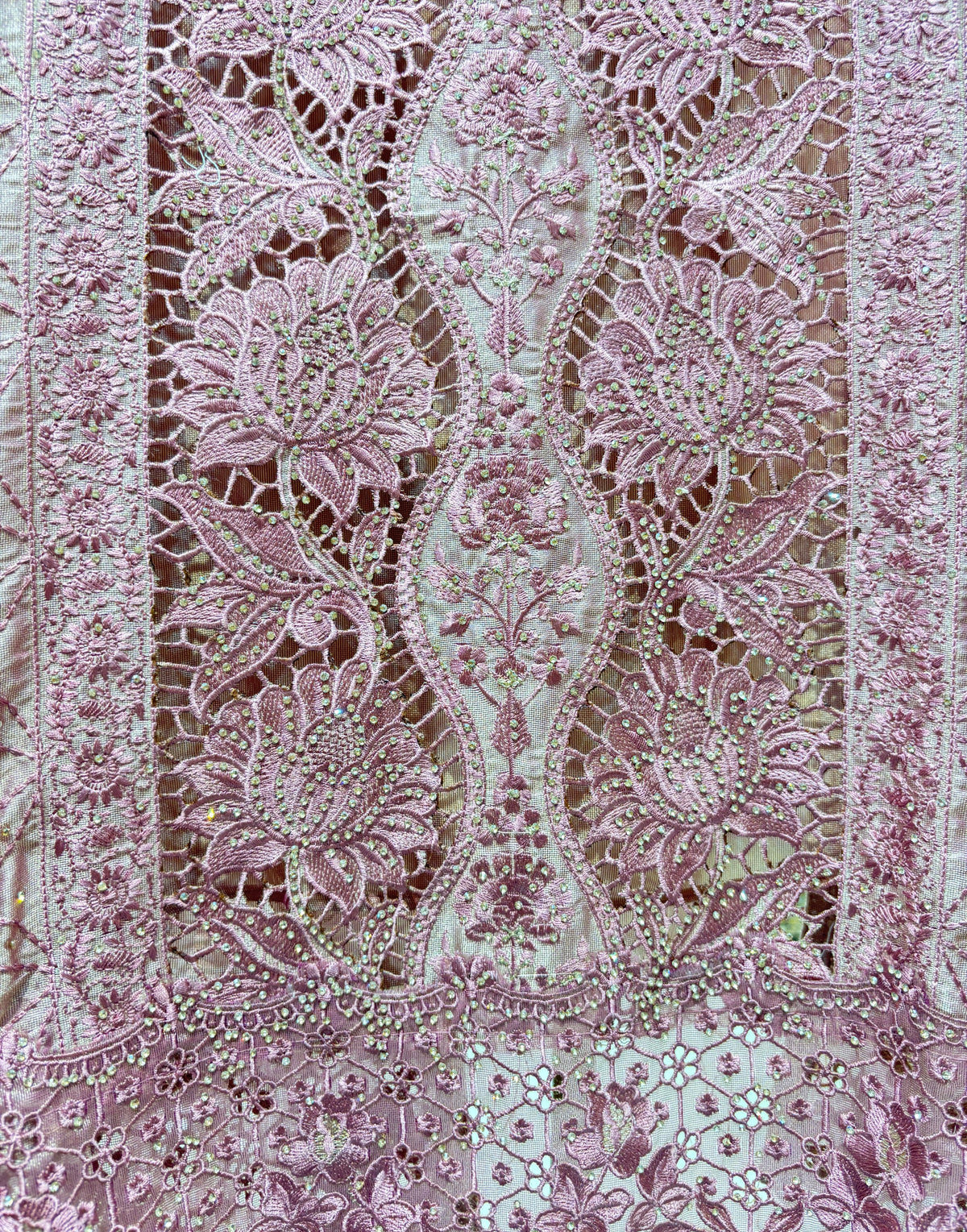 Aafrinoor Suit