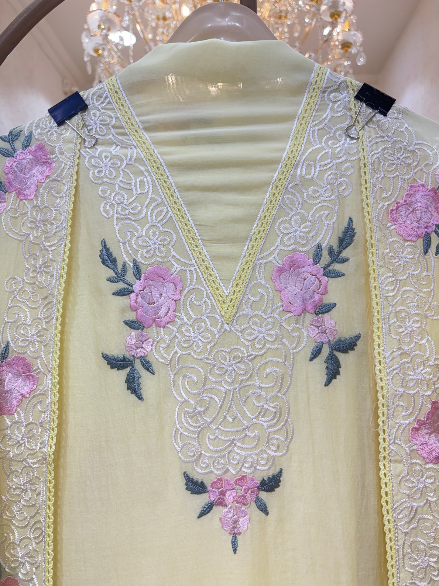 Noorza Thread Chanderi Suit