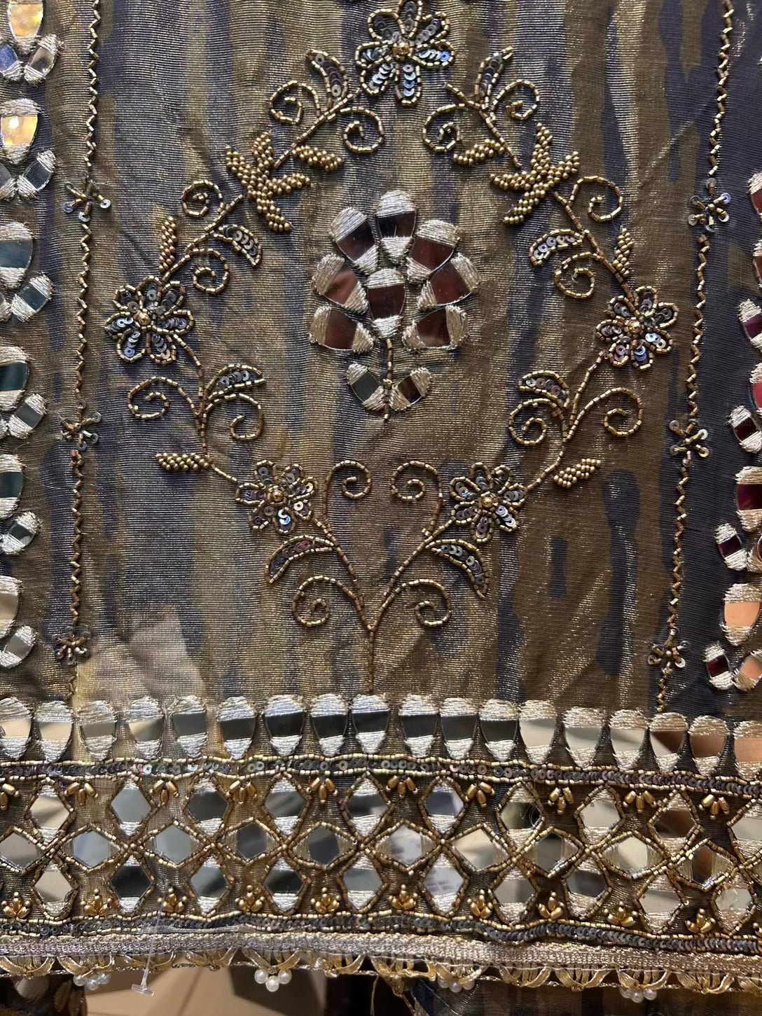 Ruhaysha-é-Noor (Blue)