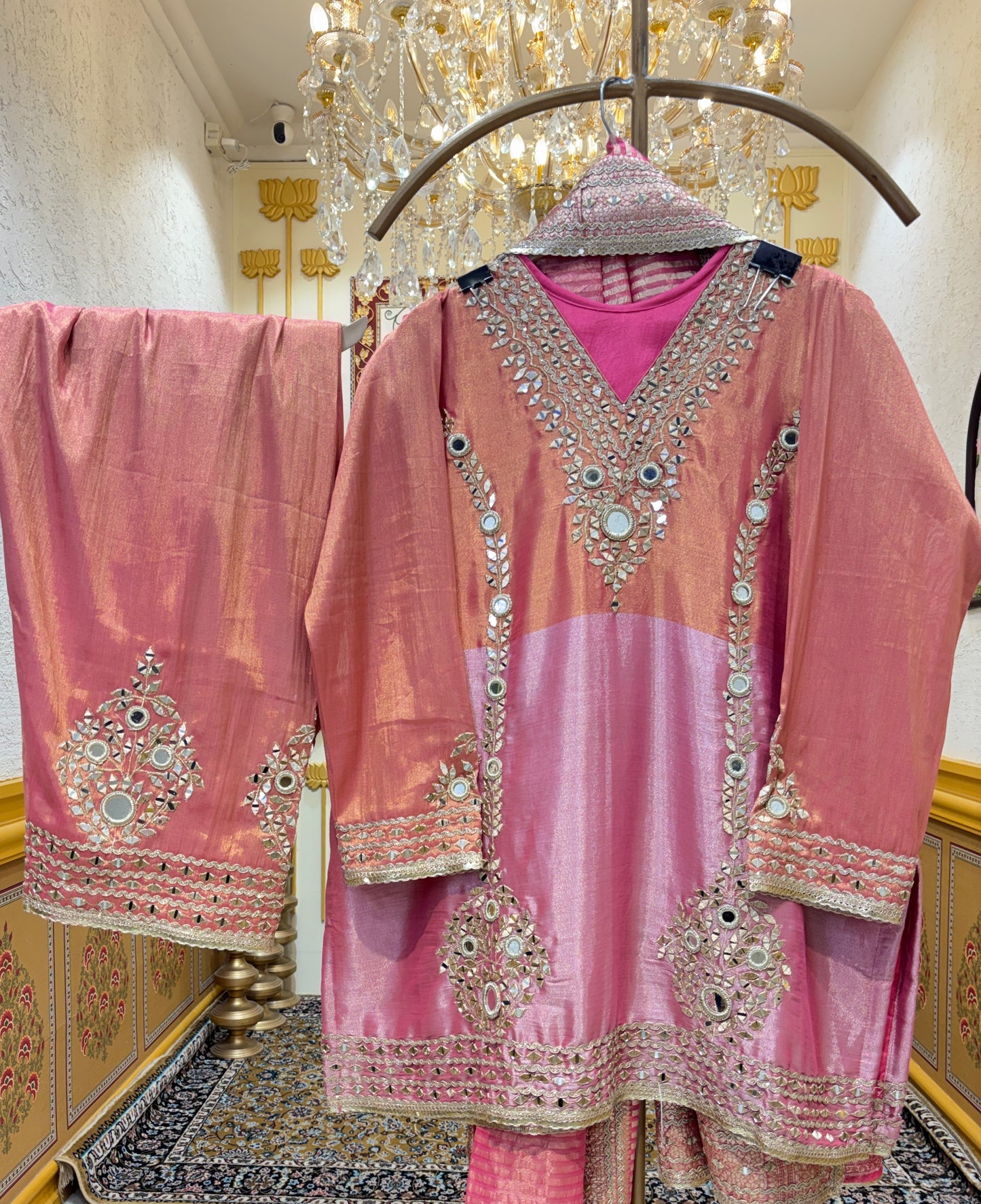 Aafreen Mirror Organza Set