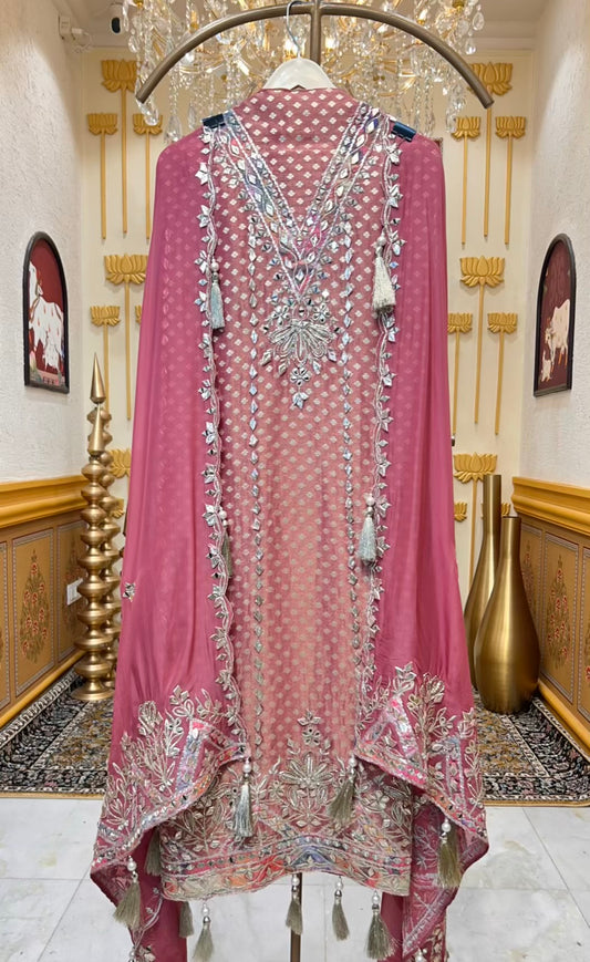 Zehraani Noor Jhalar Suit (Pink)
