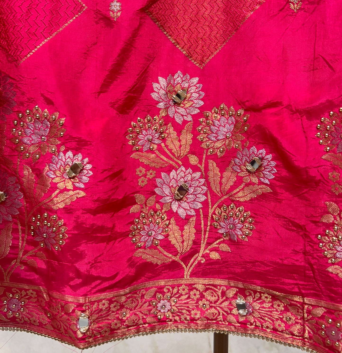 Rajsi Noor Suit