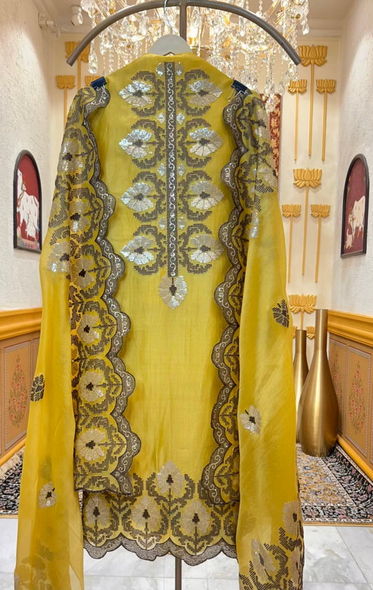 Zareená Éther Suit (Yellow)