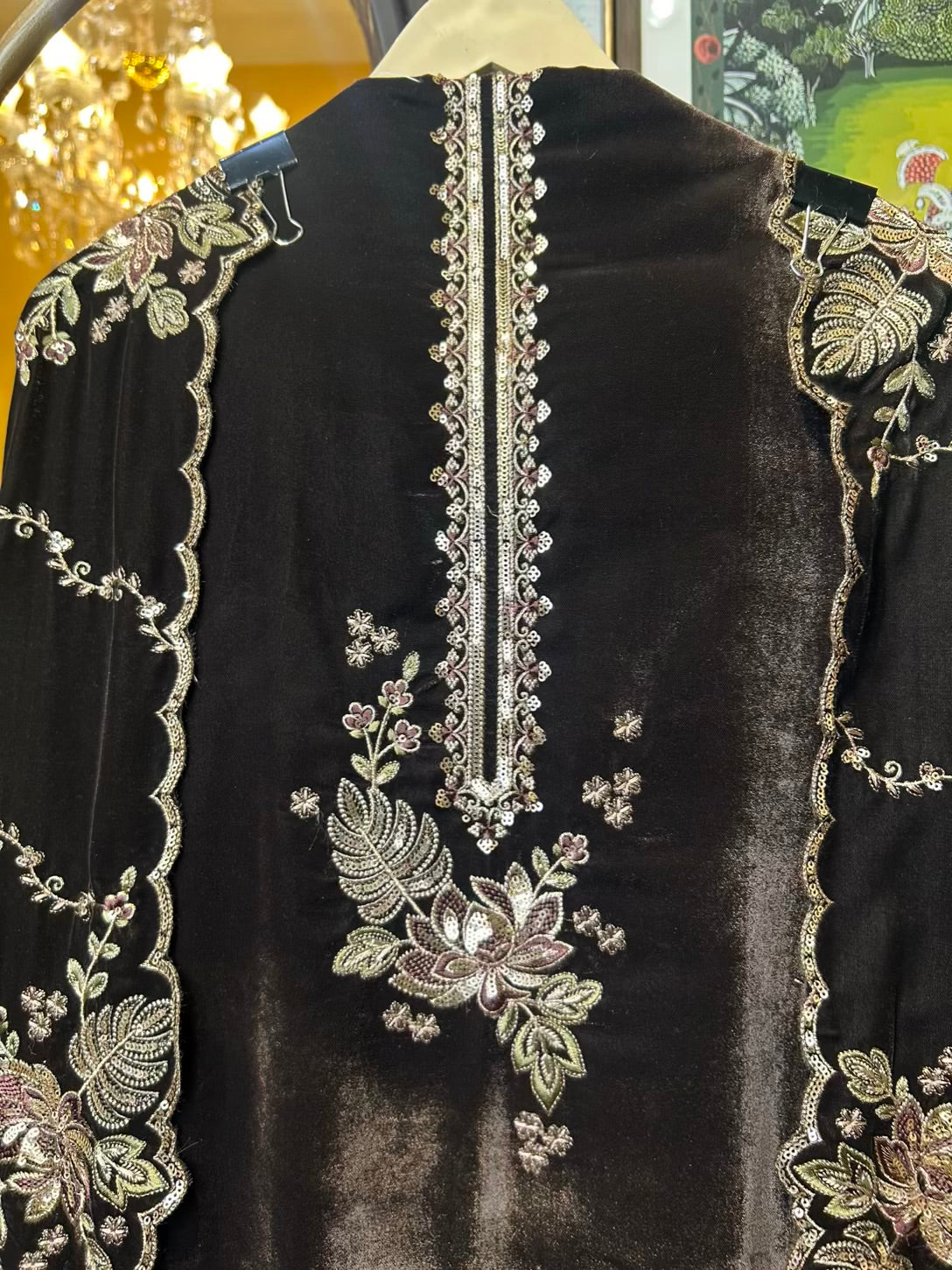 Nayab-é-Velour (Brown)