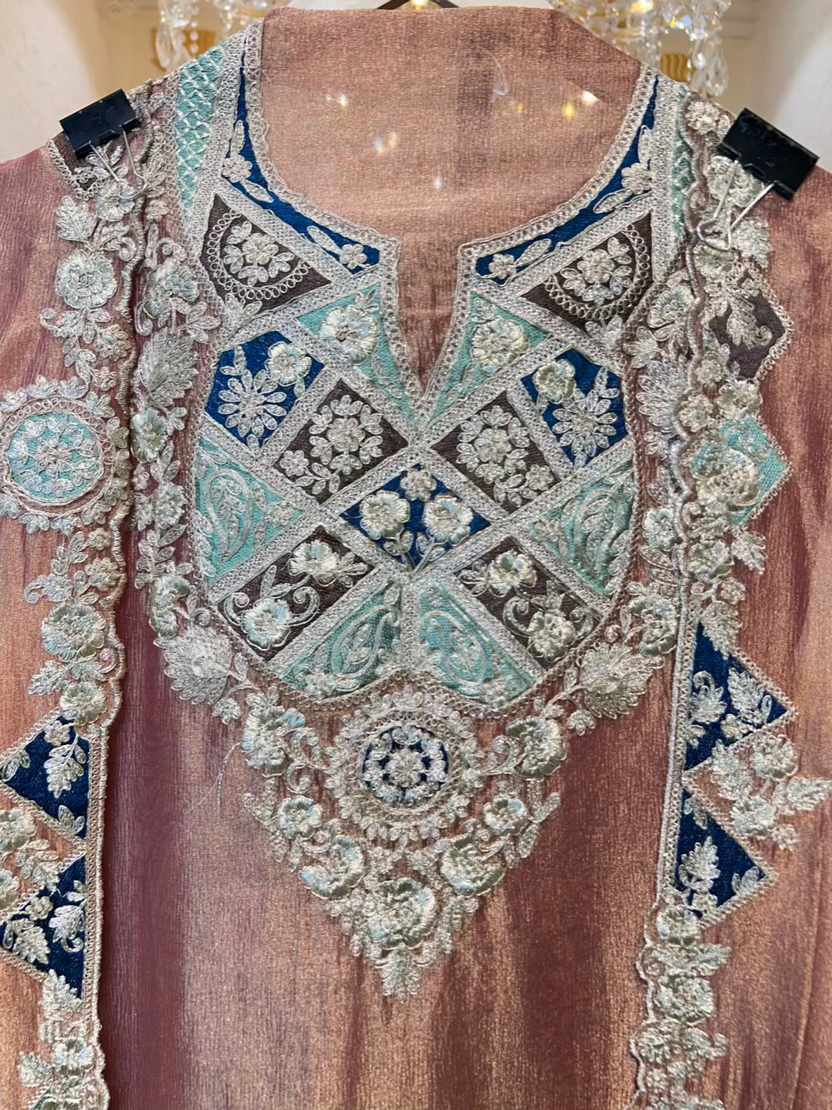 Aariza Tissue Gleam Suit (Peach)